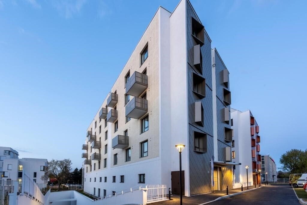 Готель Nemea Appart Hotel Europe Velizy Villacoublay 4*