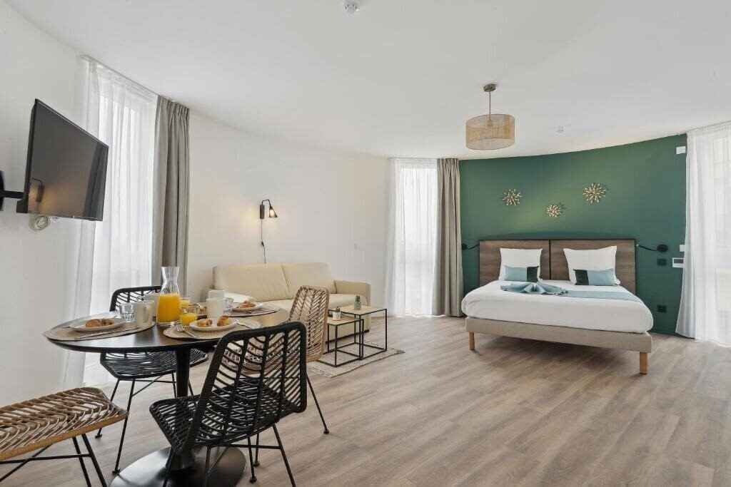 Фото All Suites Appart Hotel Noisy Le Grand 3*