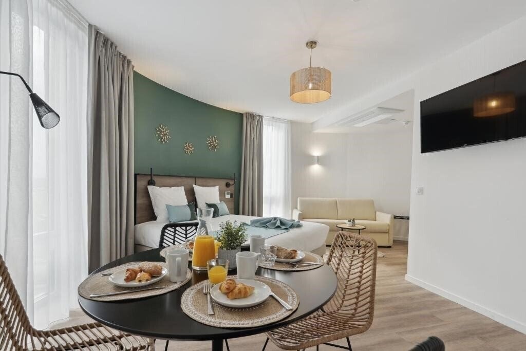 Картинка All Suites Appart Hotel Noisy Le Grand 3*