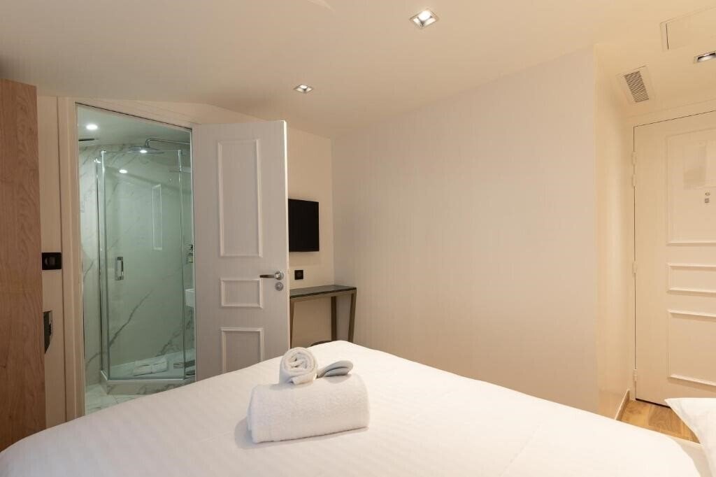 Изображение Hotel Au Coeur de Republique 3*