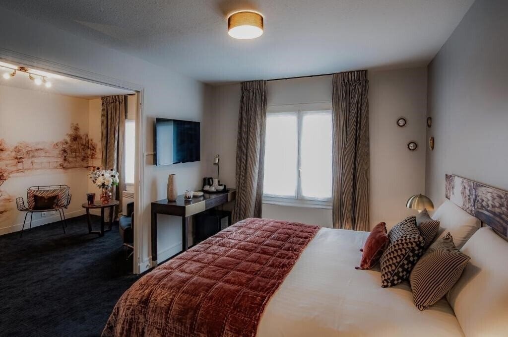 Фотографія Hotel le Quorum Saint Cloud 3*
