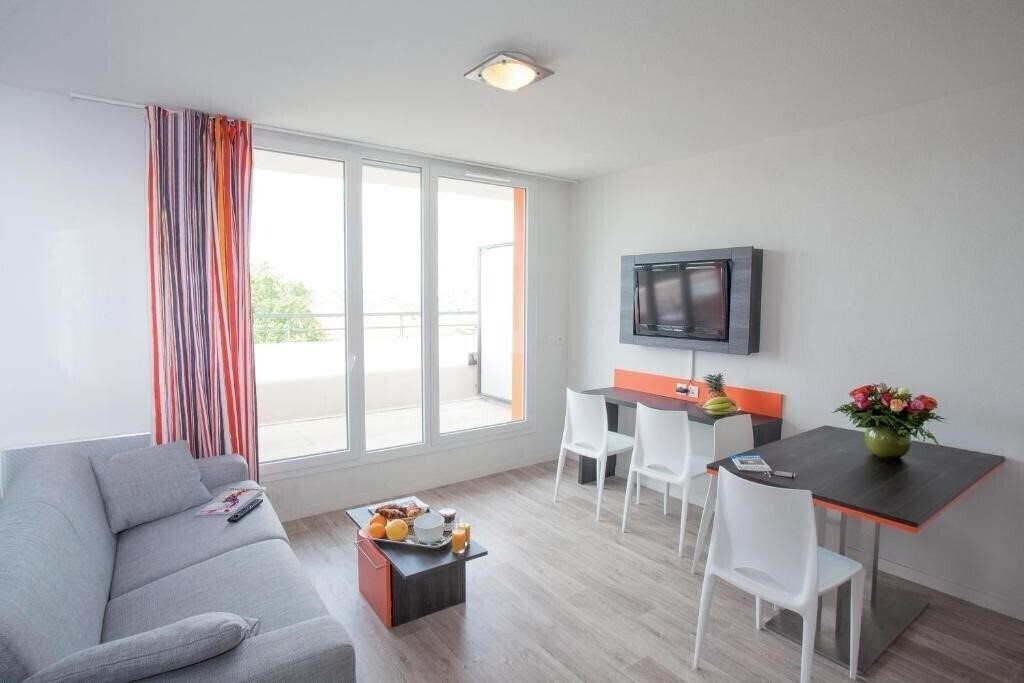 Фото Adonis Paris Sud 3*
