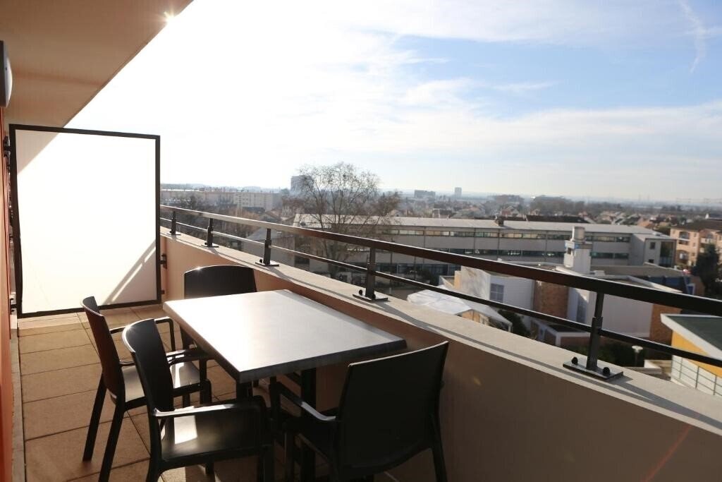 Зображення Adonis Paris Sud 3*
