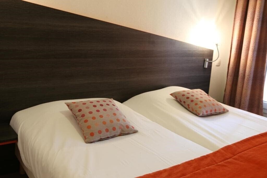 Картинка Adonis Paris Sud 3*