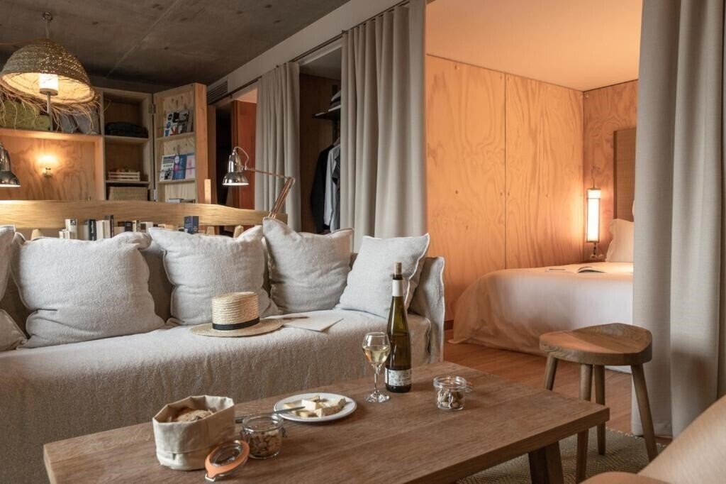 Фото MOB House 4*
