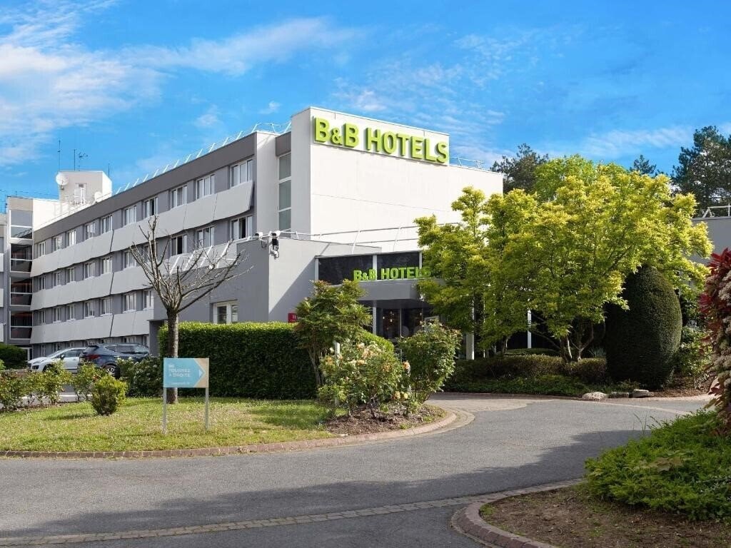 Отель B&B Hotel Cergy Port 4*