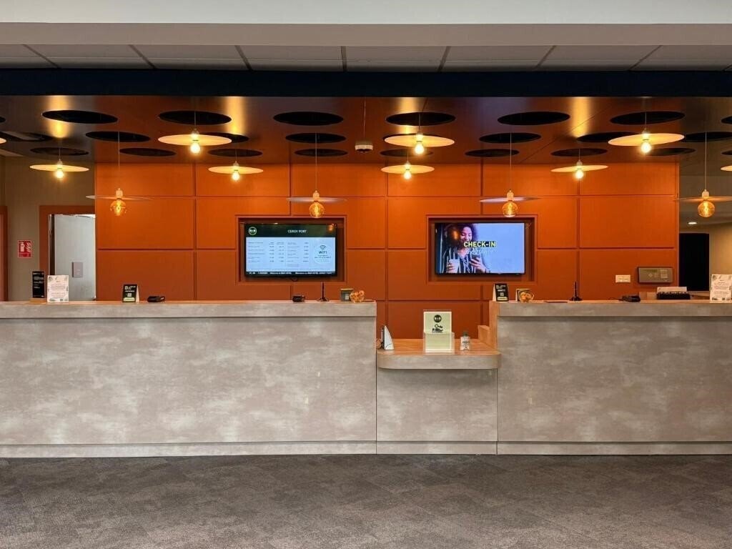 Фотография B&B Hotel Cergy Port 4*
