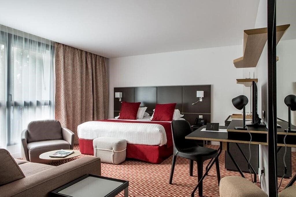 Фото Hotel Forest Hill Paris Meudon Velizy 4*