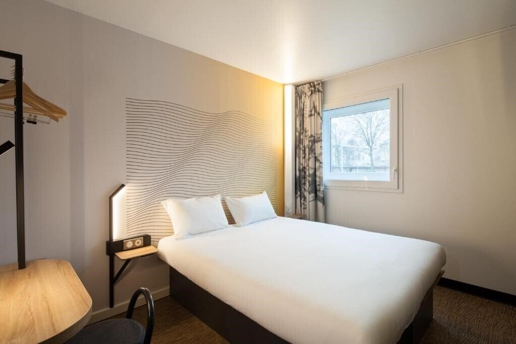 Фото B&B Hotel Nanterre Rueil Malmaison 3*