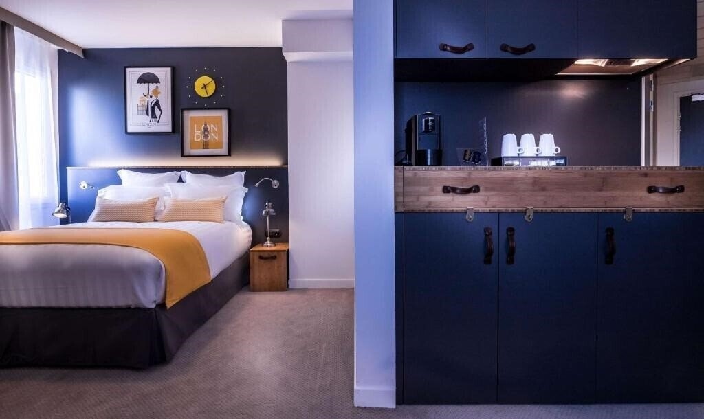 Картинка Best Western Plus Hotel Suitcase Paris La Defense 4*