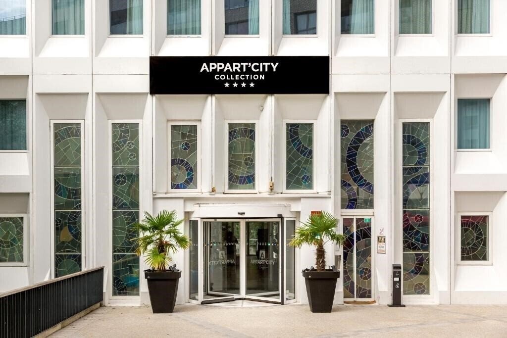 Фотография Appart'City Collection Paris Velizy (ex. Appart'City Velizy) 4*