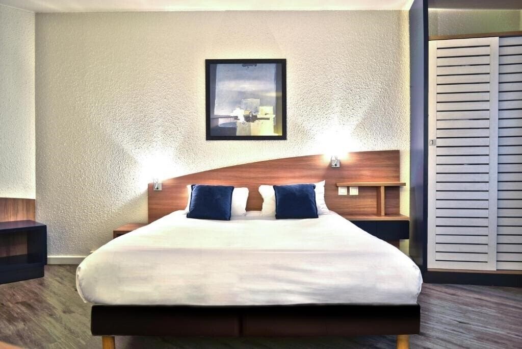 Отель Art Hotel Paris Est 3*
