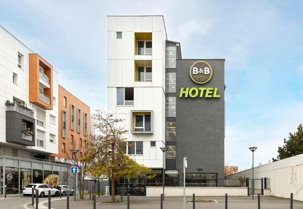 Отель B&B Hotel Paris Est Bobigny Universite 3*
