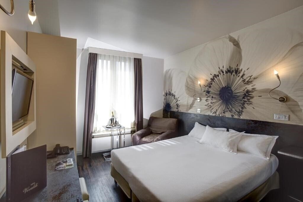 Отель Hotel Vivaldi 3*