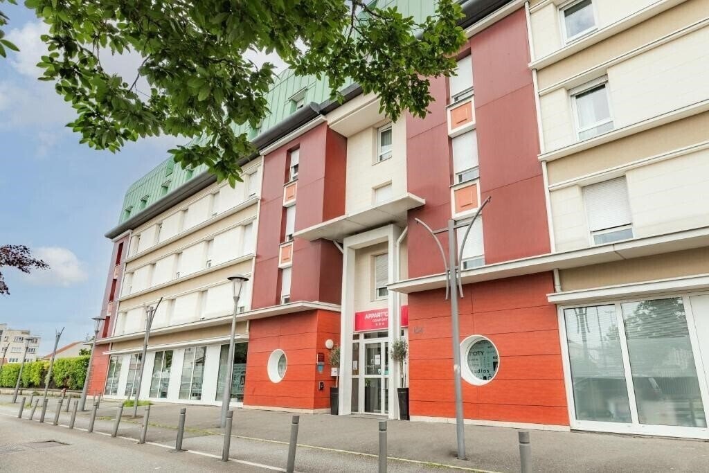 Отель Appart'City Confort Le Bourget Aeroport 4*