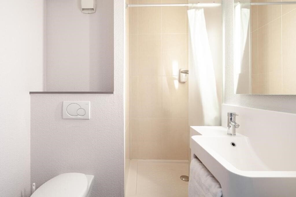 Фотография B&B Hotel Paris Le Bourget 3*