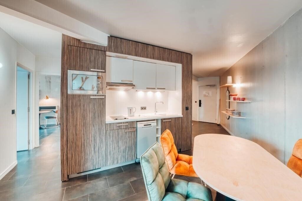 Отель Cowool Cergy 4*