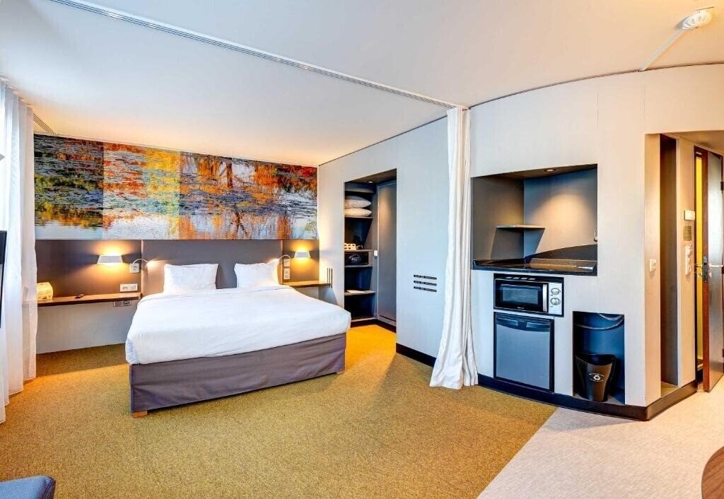Фото B&B Home Rueil Malmaison Gare 4*
