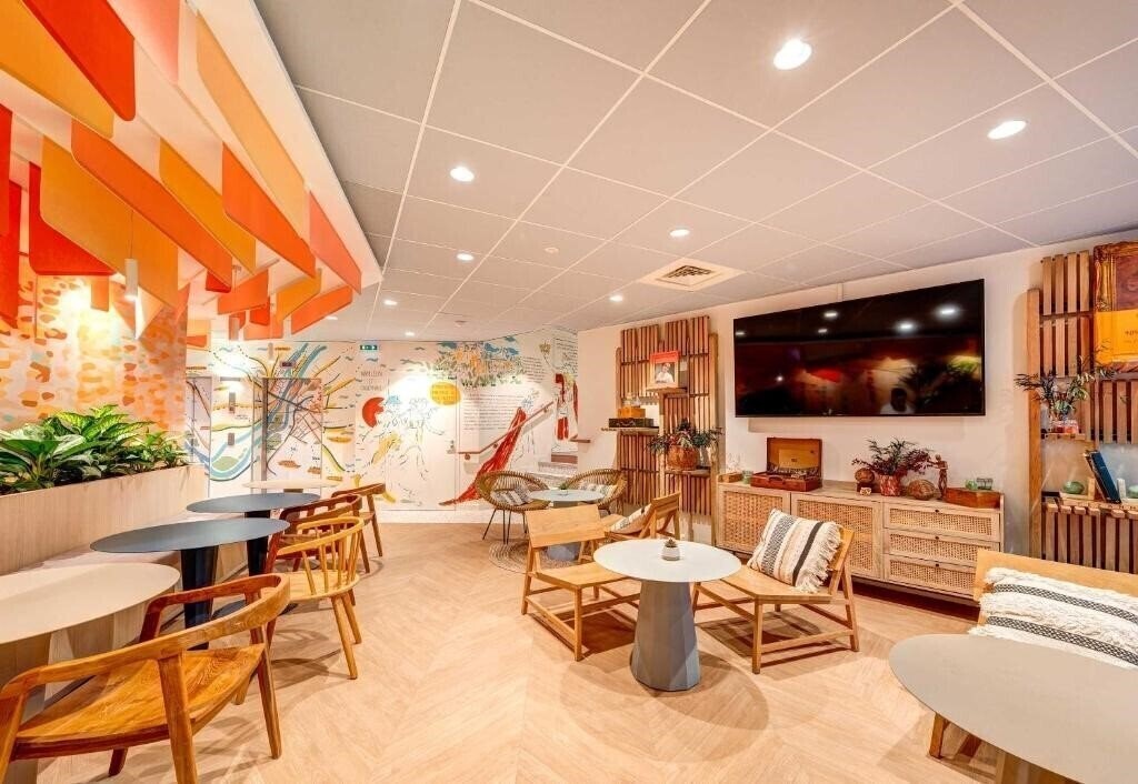 Картинка B&B Home Rueil Malmaison Gare 4*