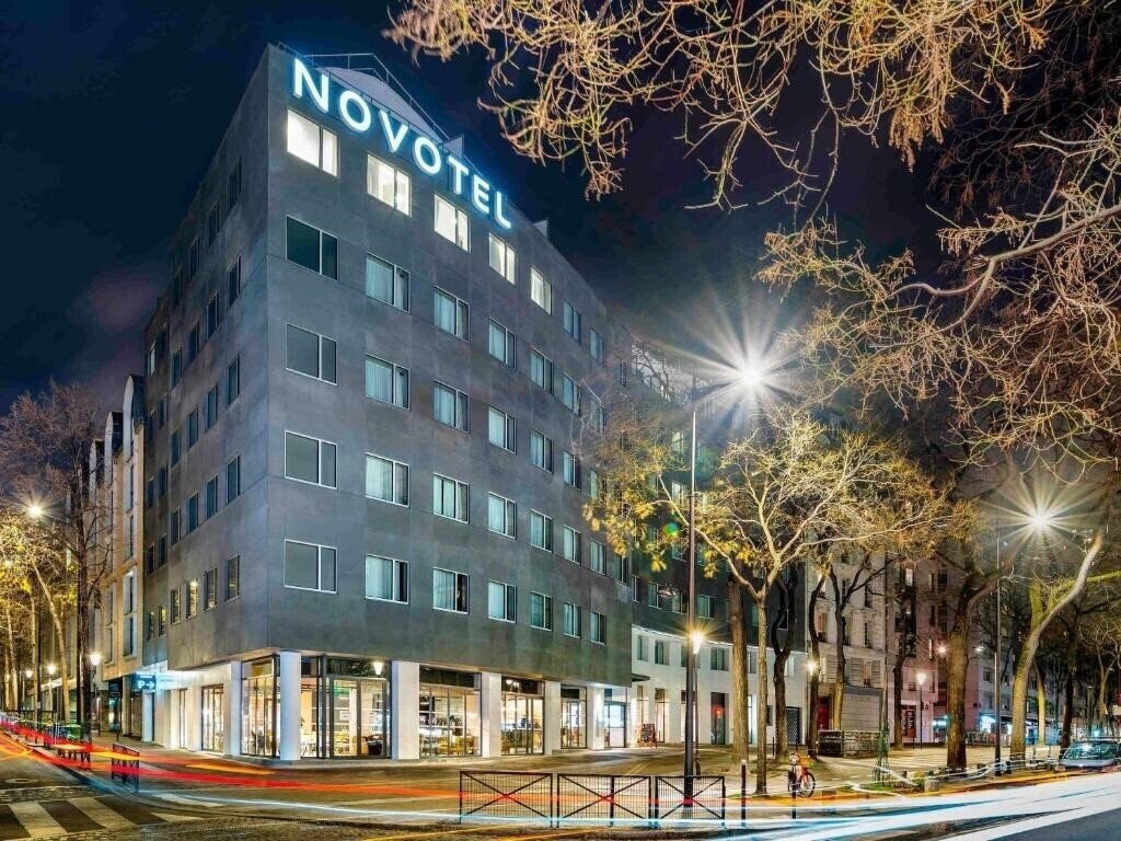 Готель Novotel Paris 20 Belleville 4*