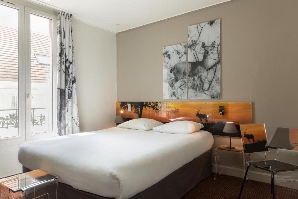 Готель Hotel Le Cardinal Rueil Centre 3*