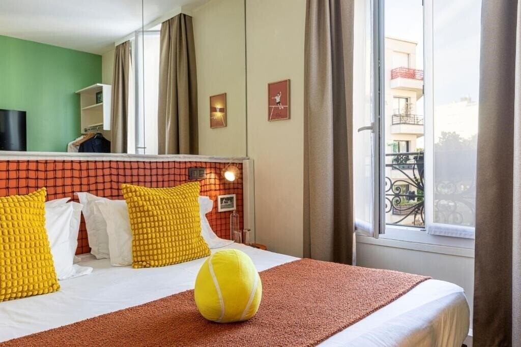 Готель Hotel Olympic Paris Boulogne by Patrick Hayat 3*
