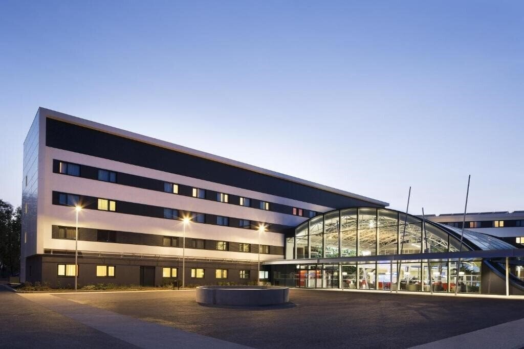 Готель Oceania Paris Roissy CDG 4*