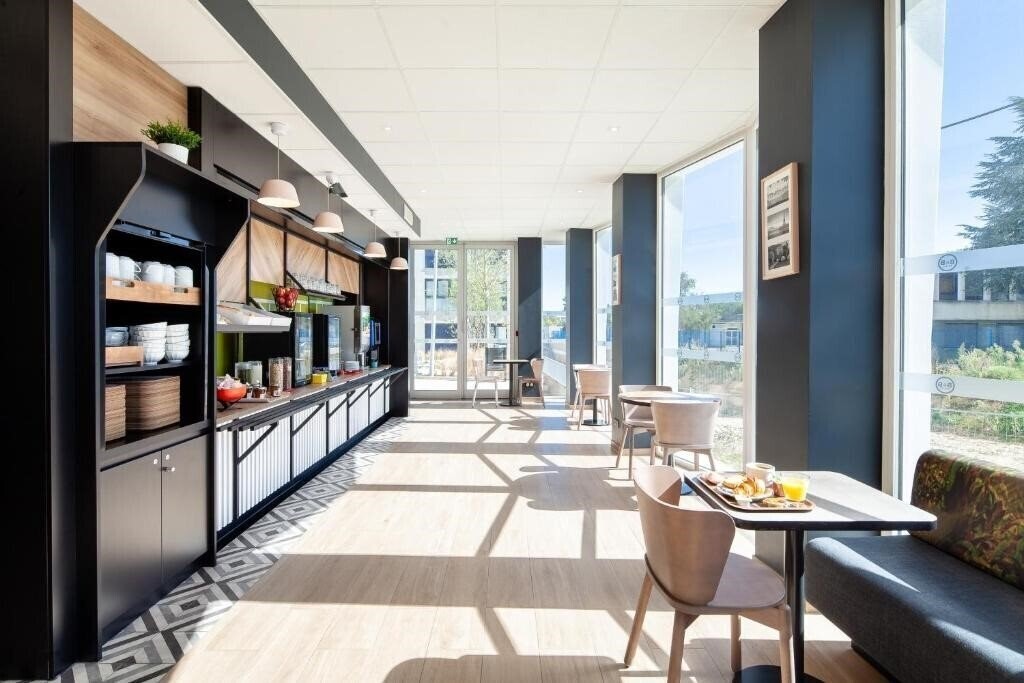 Изображение B&B Hotel Massy Gare TGV 3*
