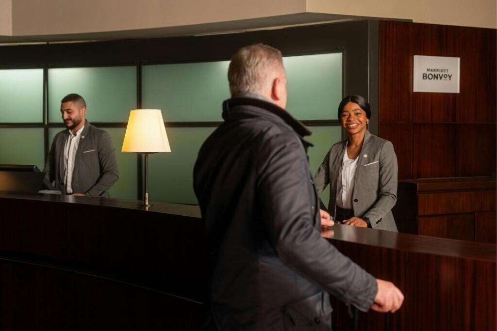 Картинка Sheraton Paris Charles de Gaulle Airport Hotel 4*