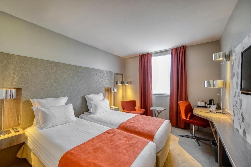 Фотография Best Western Plus Paris Velizy 4*