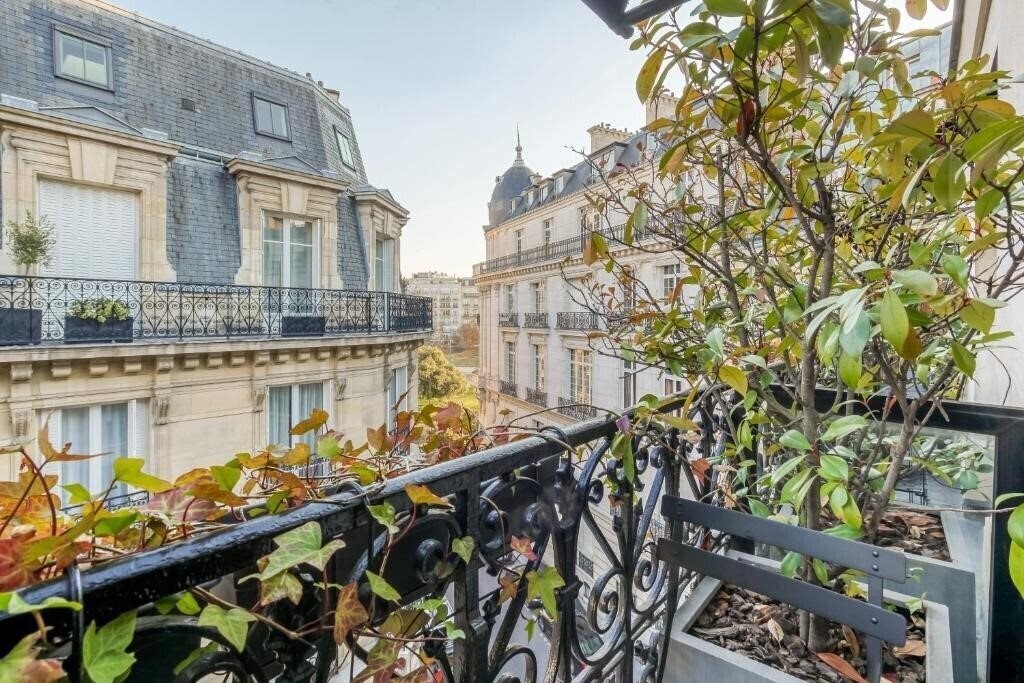 Отель Chalgrin Boutique Hotel 4*