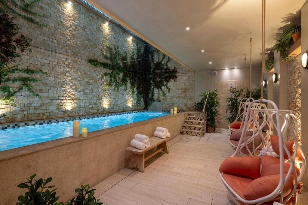 Фото Royal Madeleine Hotel & SPA Paris 4*
