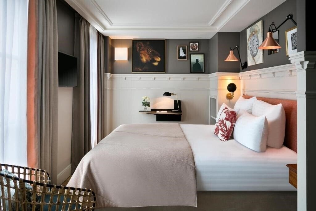 Отель Royal Madeleine Hotel & SPA Paris 4*
