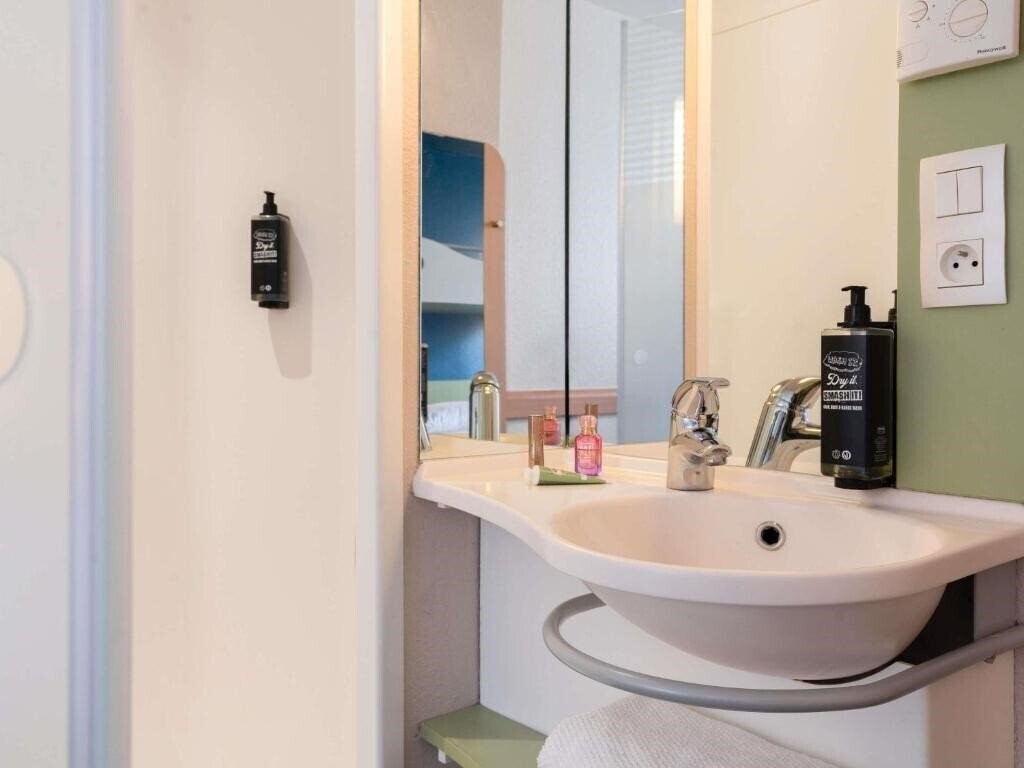 Фотография Ibis Budget Paris La Villette 19eme 2*