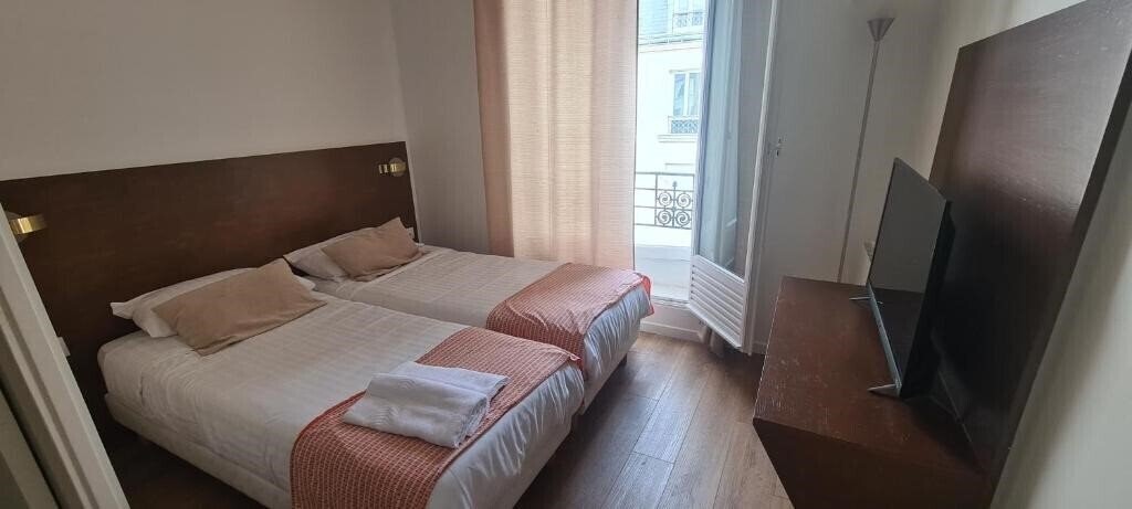 Фото Dupleix Hotel 2*