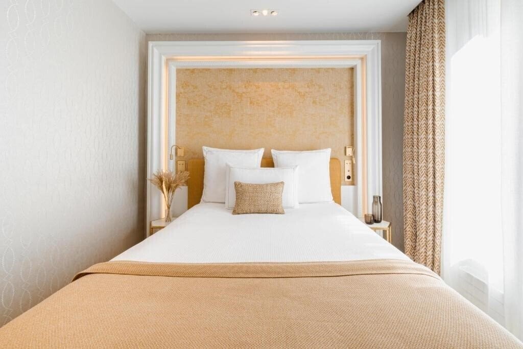Фотография Madison Hotel 4*