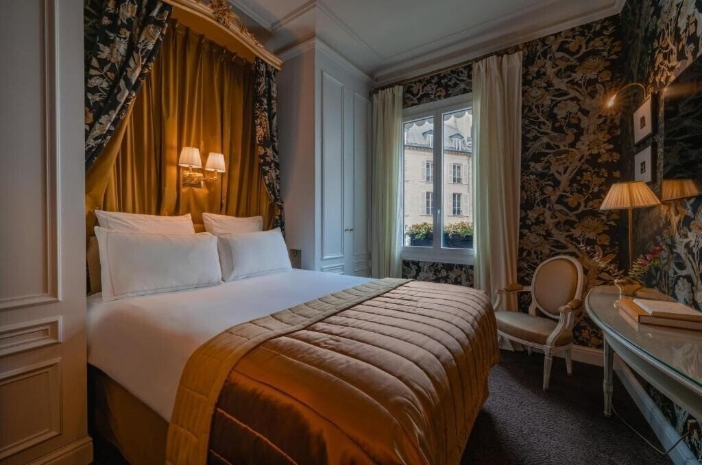 Готель Buci Hotel 4*
