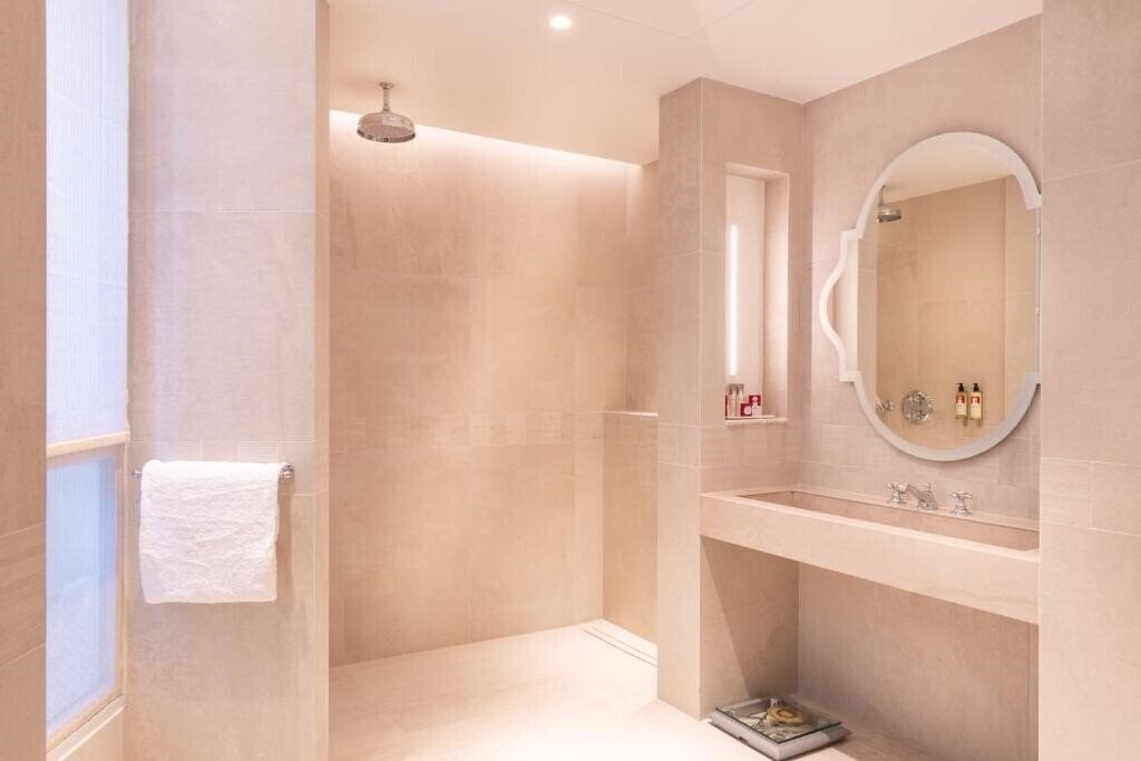 Картинка Hotel de Montesquieu 5*