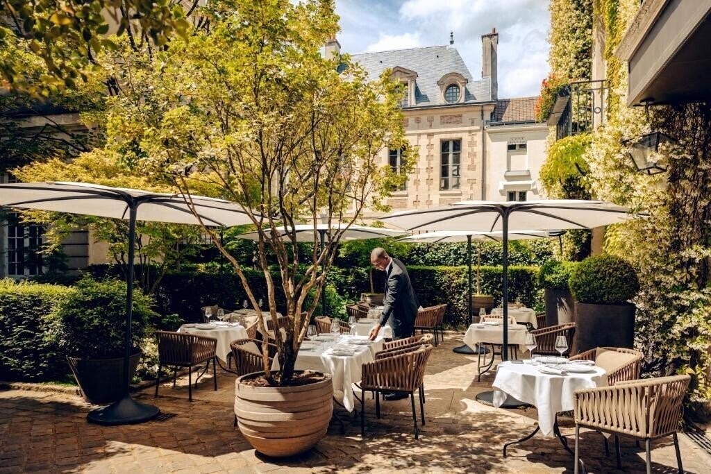 Картинка Le Pavillon de La Reine 5*