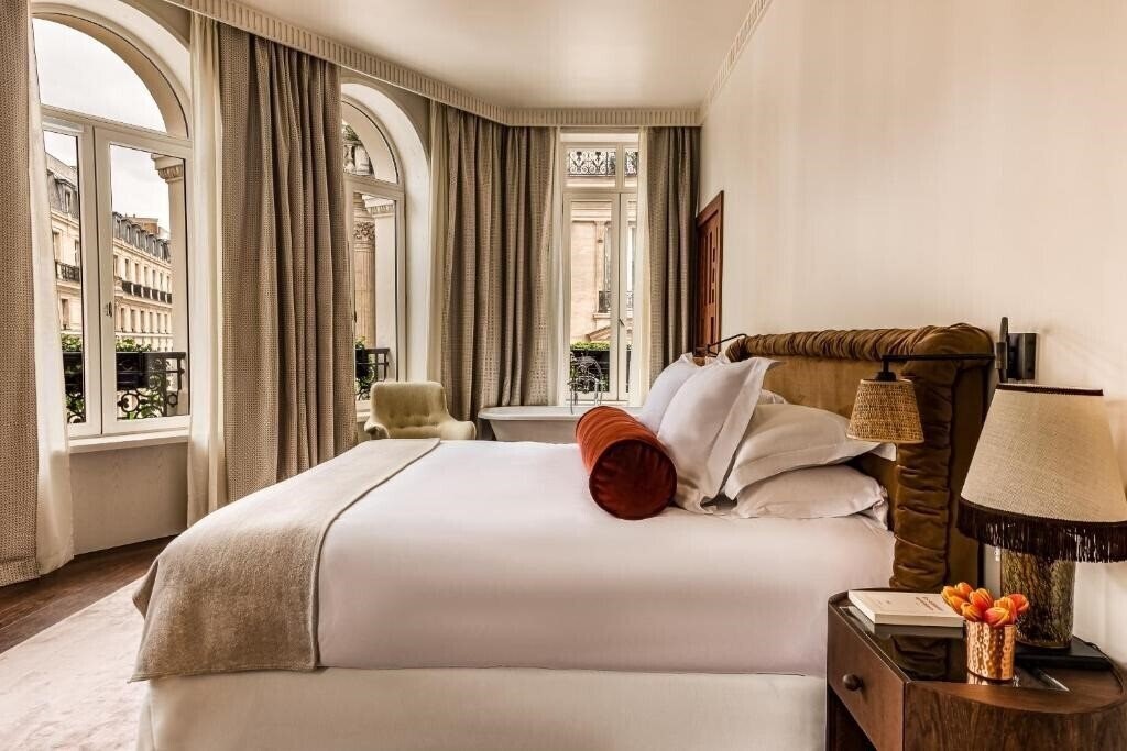 Отель Chateau des Fleurs 5*