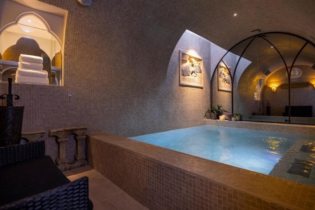 Готель Maison Cardinal Furstemberg 5*