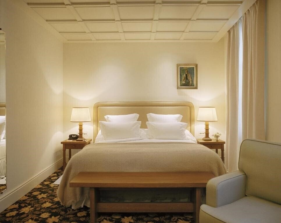 Отель Chateau Voltaire 5*