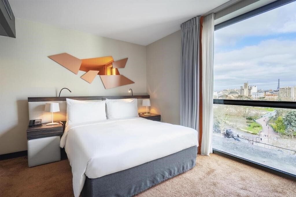 Готель DoubleTree by Hilton Paris Boulogne 4*