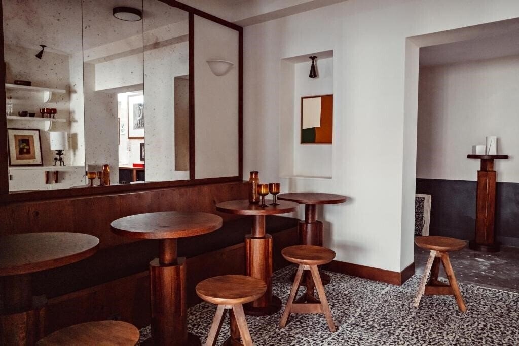 Отель Hotel des Academies et des Arts 4*