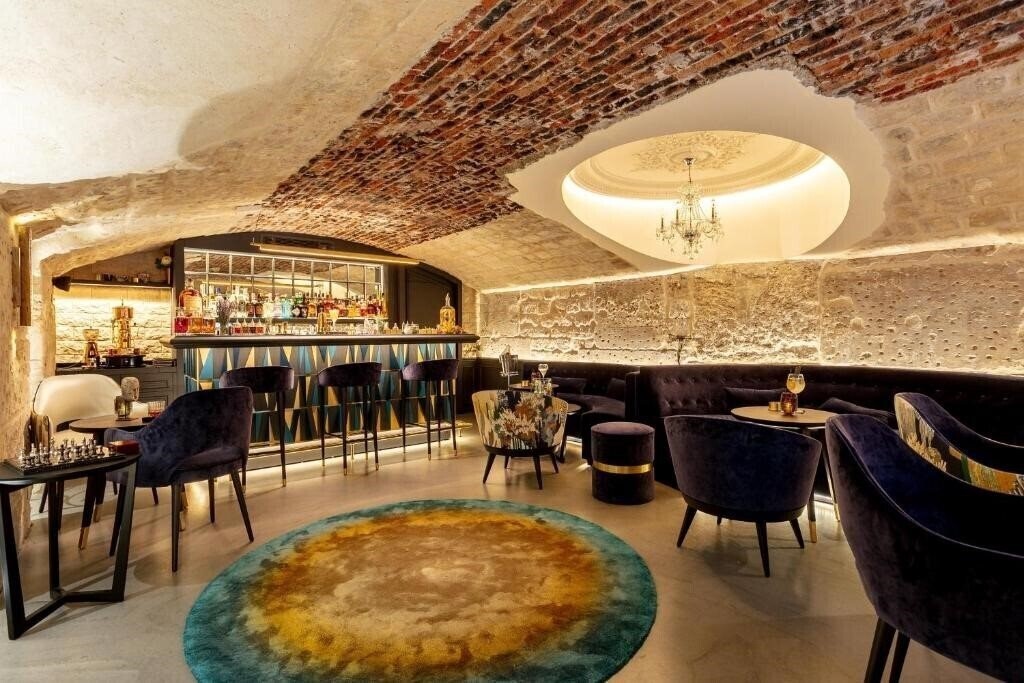 Отель Roi de Sicile Rivoli 4*