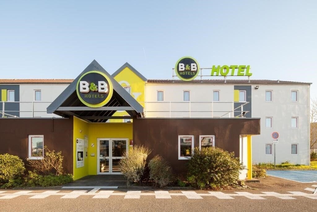 Отель B&B Hotel Maurepas 2*