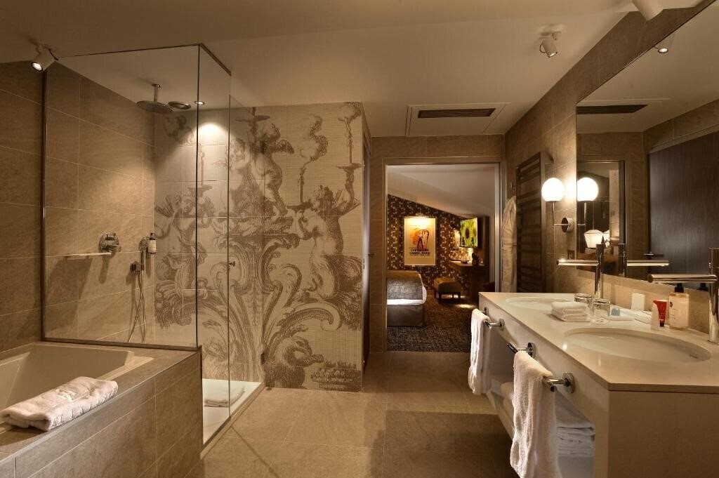 Фотография Hotel La Lanterne & SPA by Timhotel 4*