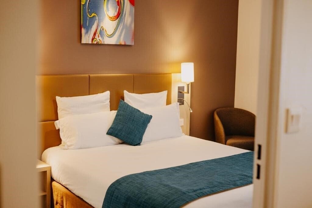 Отель Residhome Nanterre La Defense 3*