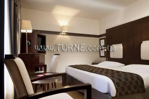 Готель Clarion Collection Opera Pavillon 4*