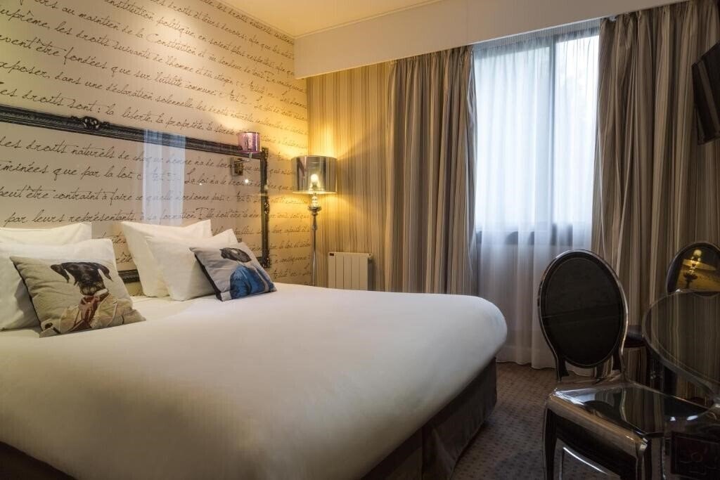 Отель Albert 1er Rueil-Malmaison 4*